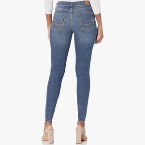 Signature by Levi Strauss & Co. Gold Women's Modern Skinny Jeans
